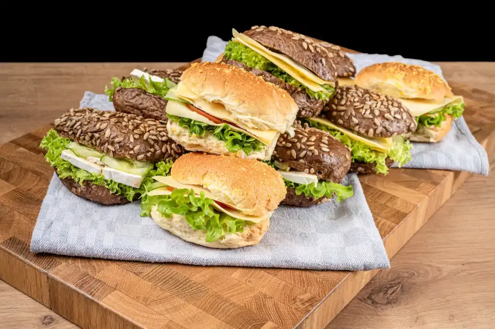 Vegetarische Broodjesschaal - 10 Vegetarisch Belegde Broodjes