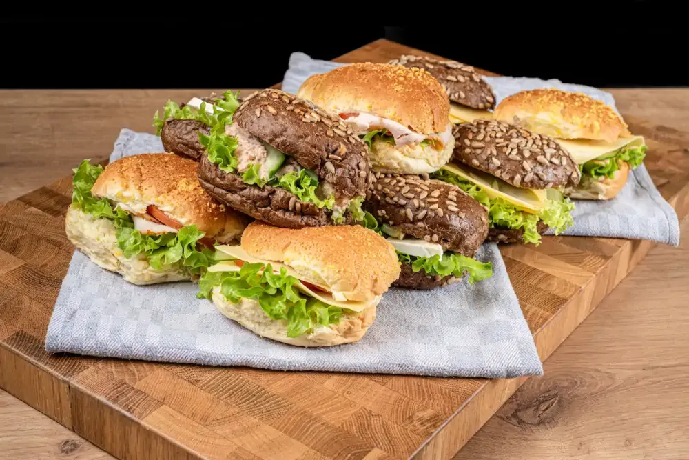 Halal Broodjesschaal - 10 Halal Belegde Broodjes