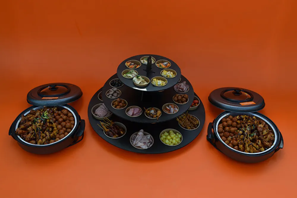 Etagere Hapjesschaal - compleet gevuld & inclusief hapjespannen