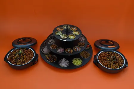 Etagere Hapjesschaal - compleet gevuld & inclusief hapjespannen