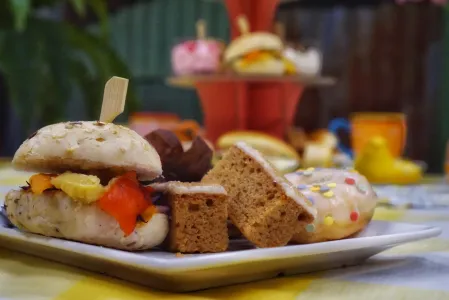 Kinder High Tea