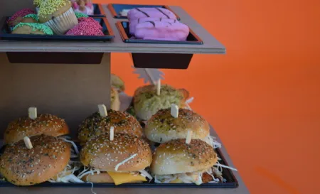High tea box 6 - 8 personen