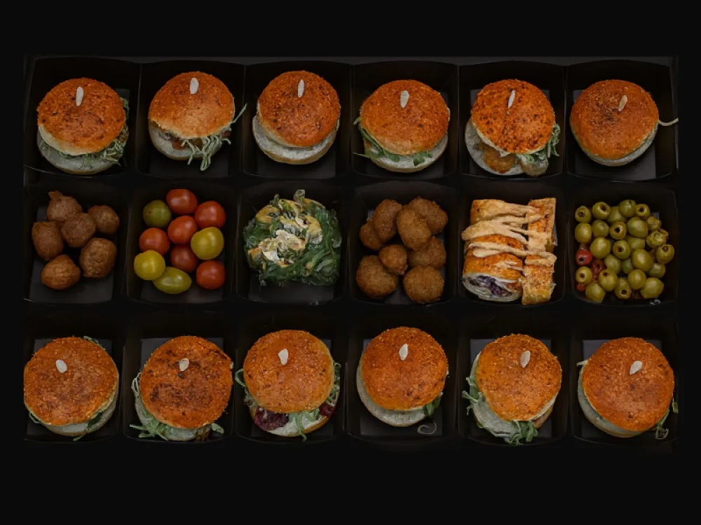 VEGA plateau hapjes en vegaburgers